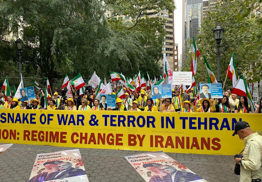 Thousands Rally Outside United Nations in New York to Denounce Iran’s Masoud Pezeshkian and Support Regime Change in Iran